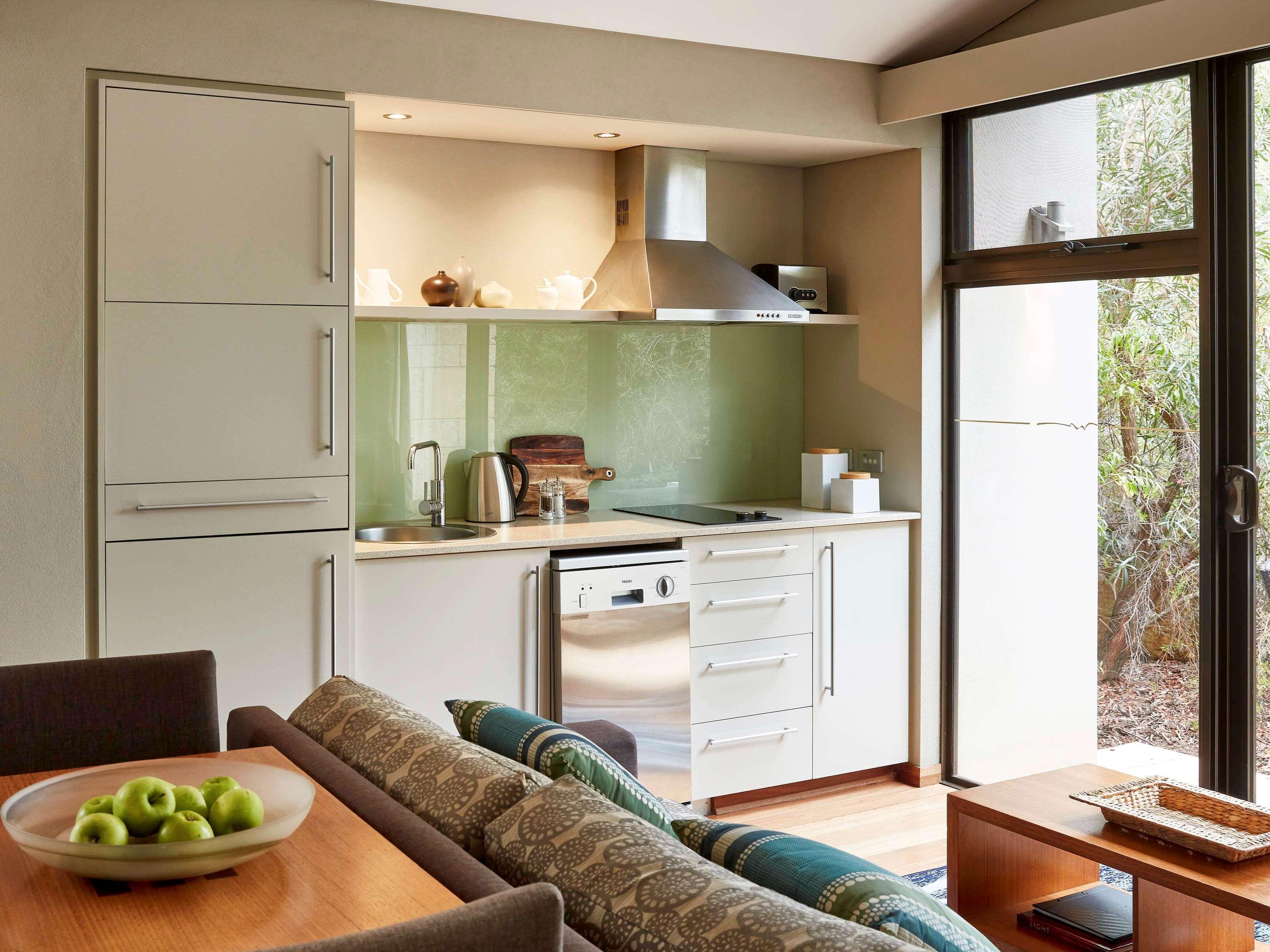 Pullman Bunker Bay Resort Margaret River Dunsborough Exteriör bild A kitchen in a typical apartment