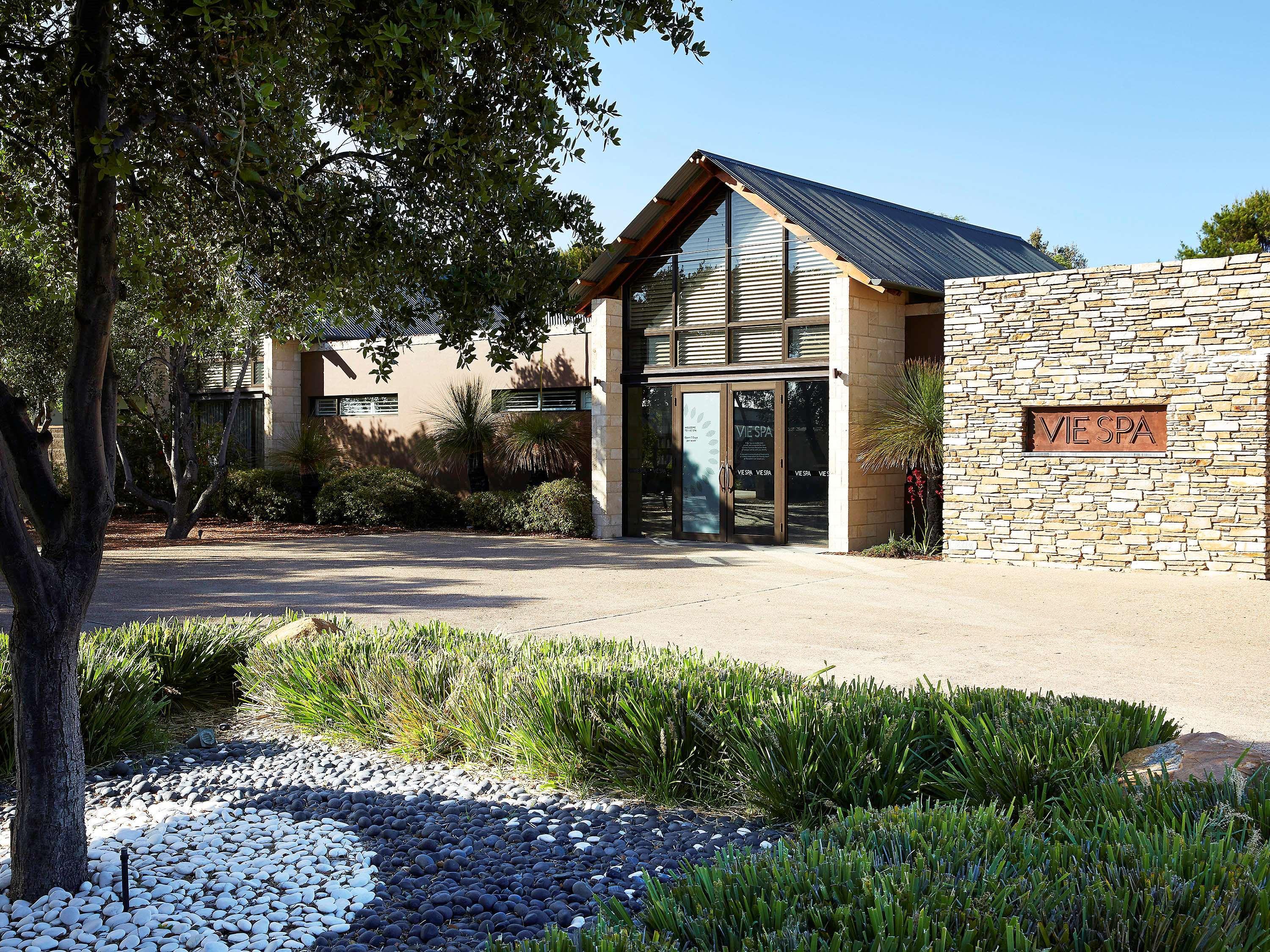 Pullman Bunker Bay Resort Margaret River Dunsborough Exteriör bild The entrance to the Villon winery