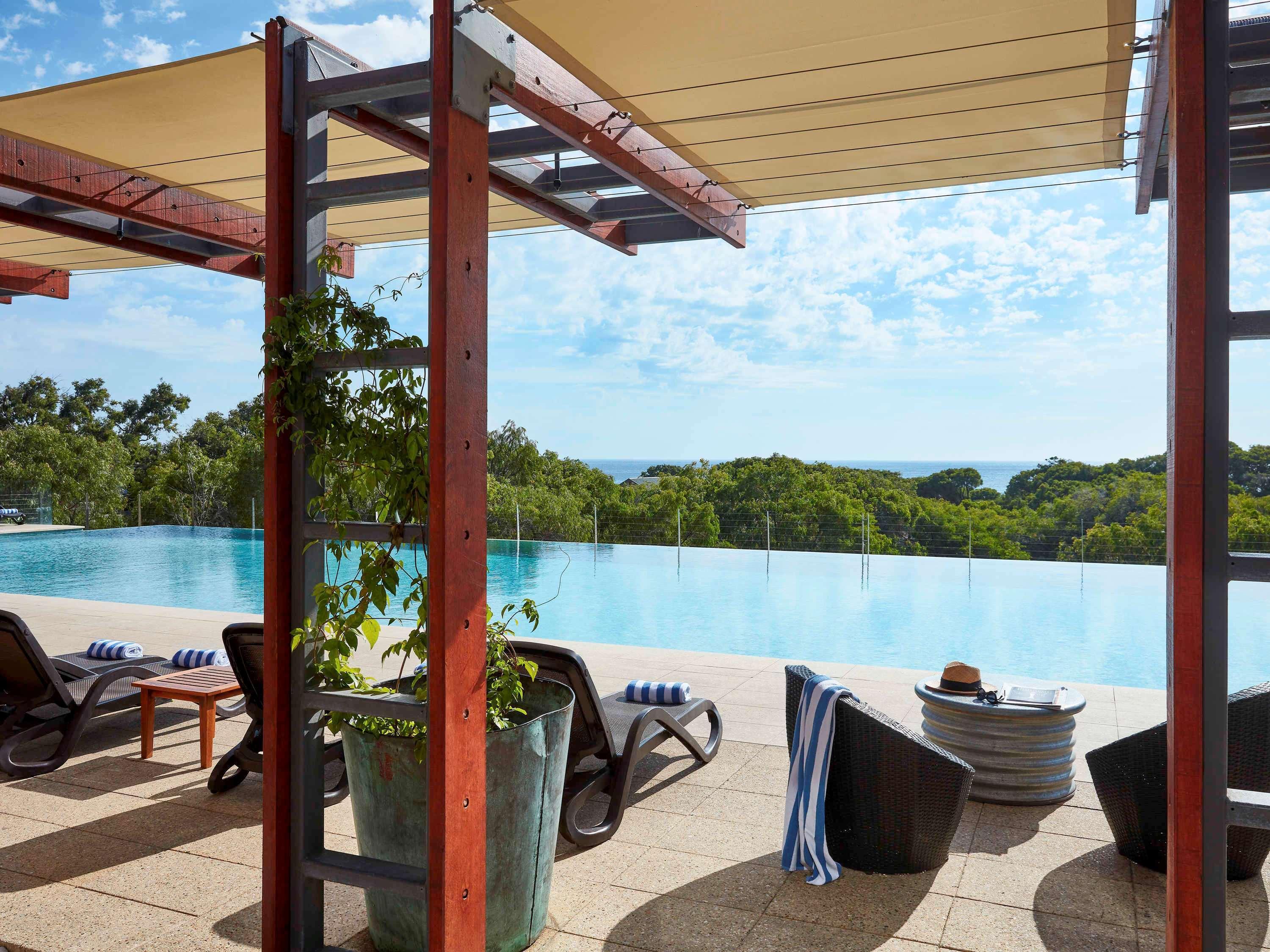 Pullman Bunker Bay Resort Margaret River Dunsborough Exteriör bild The pool at the InterContinental Sanctuary Cove Resort