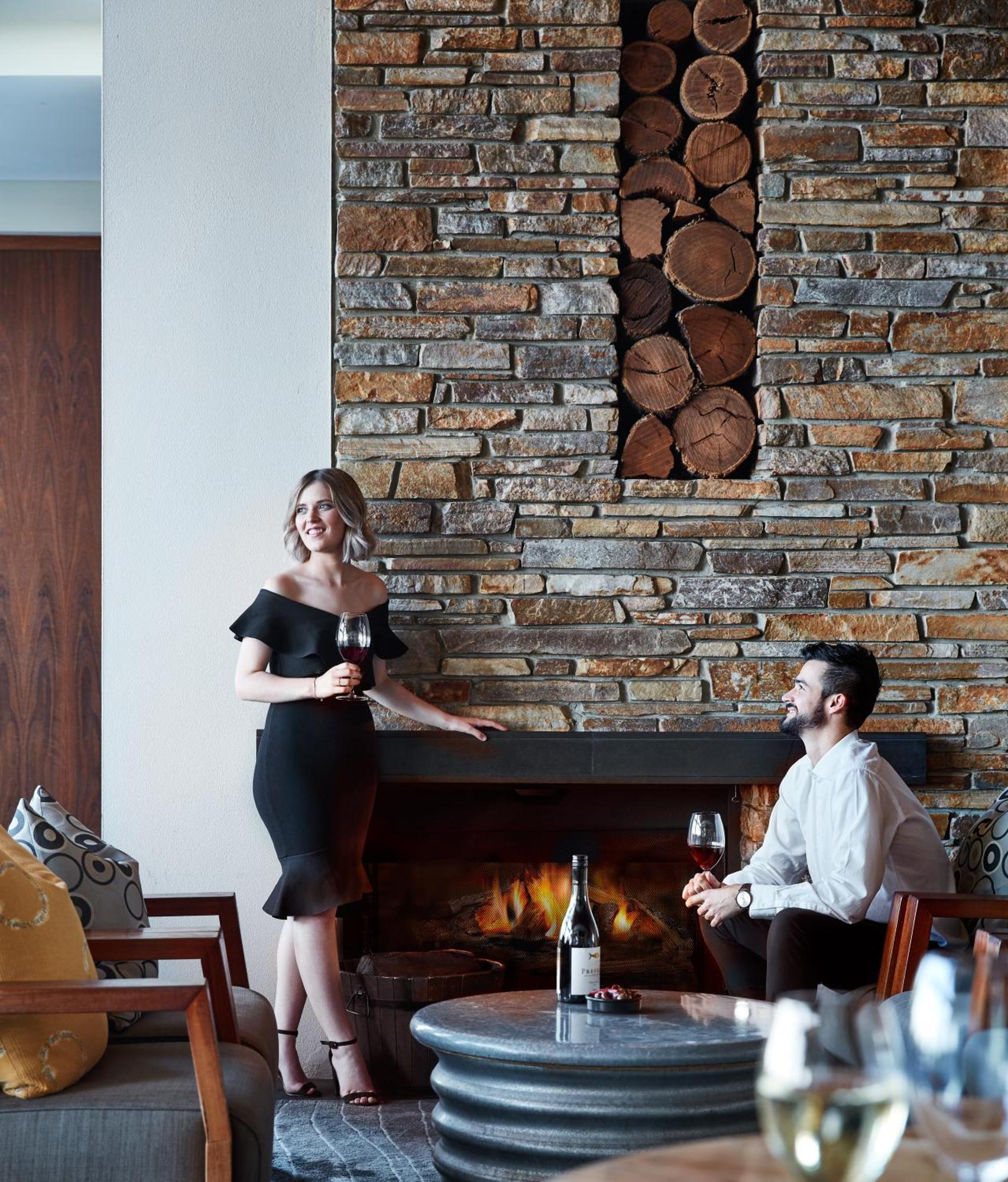 Pullman Bunker Bay Resort Margaret River Dunsborough Exteriör bild A fireplace in a hotel