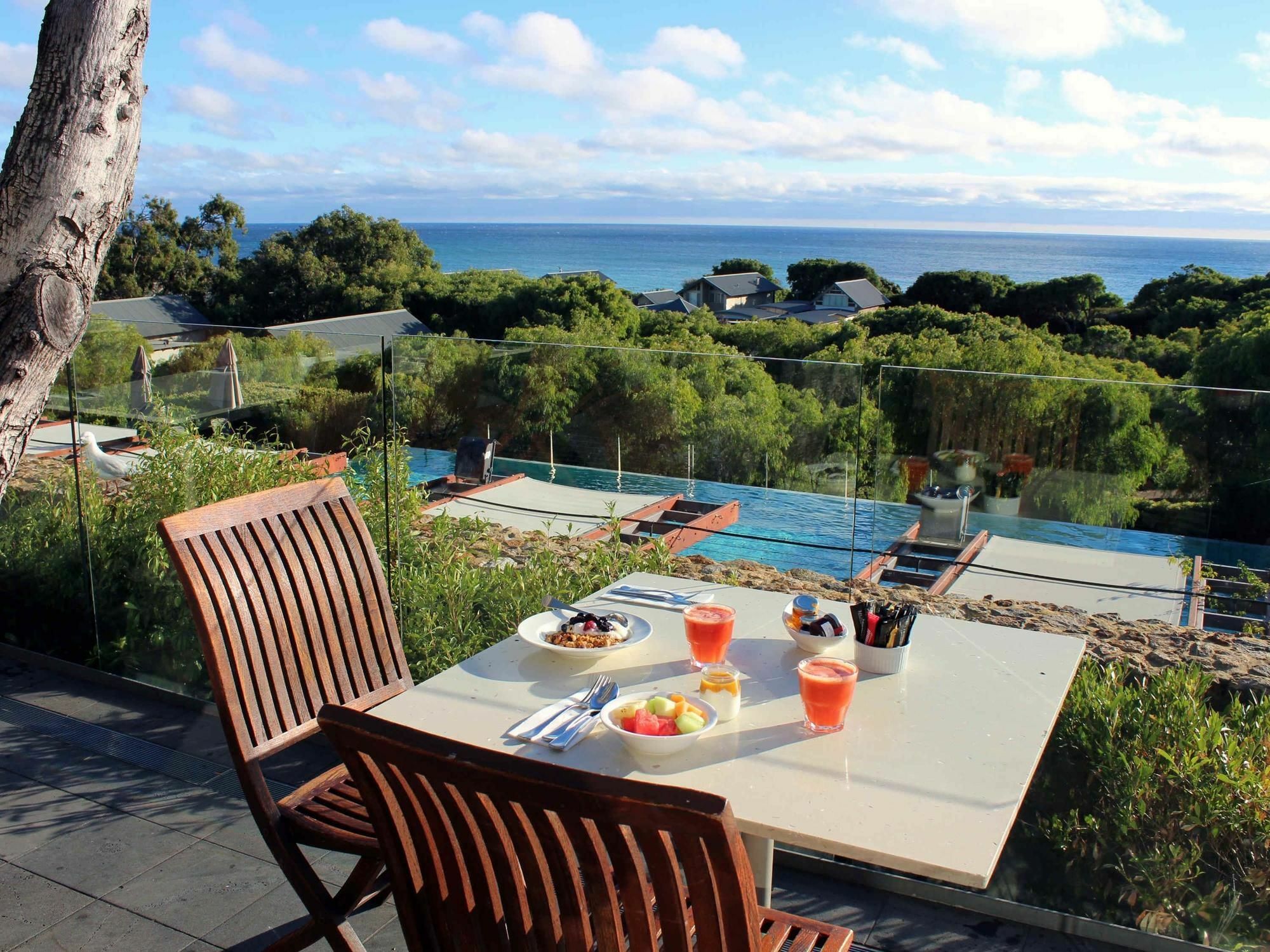 Pullman Bunker Bay Resort Margaret River Dunsborough Exteriör bild View from the pool at the Cape of Good Hope Hotel